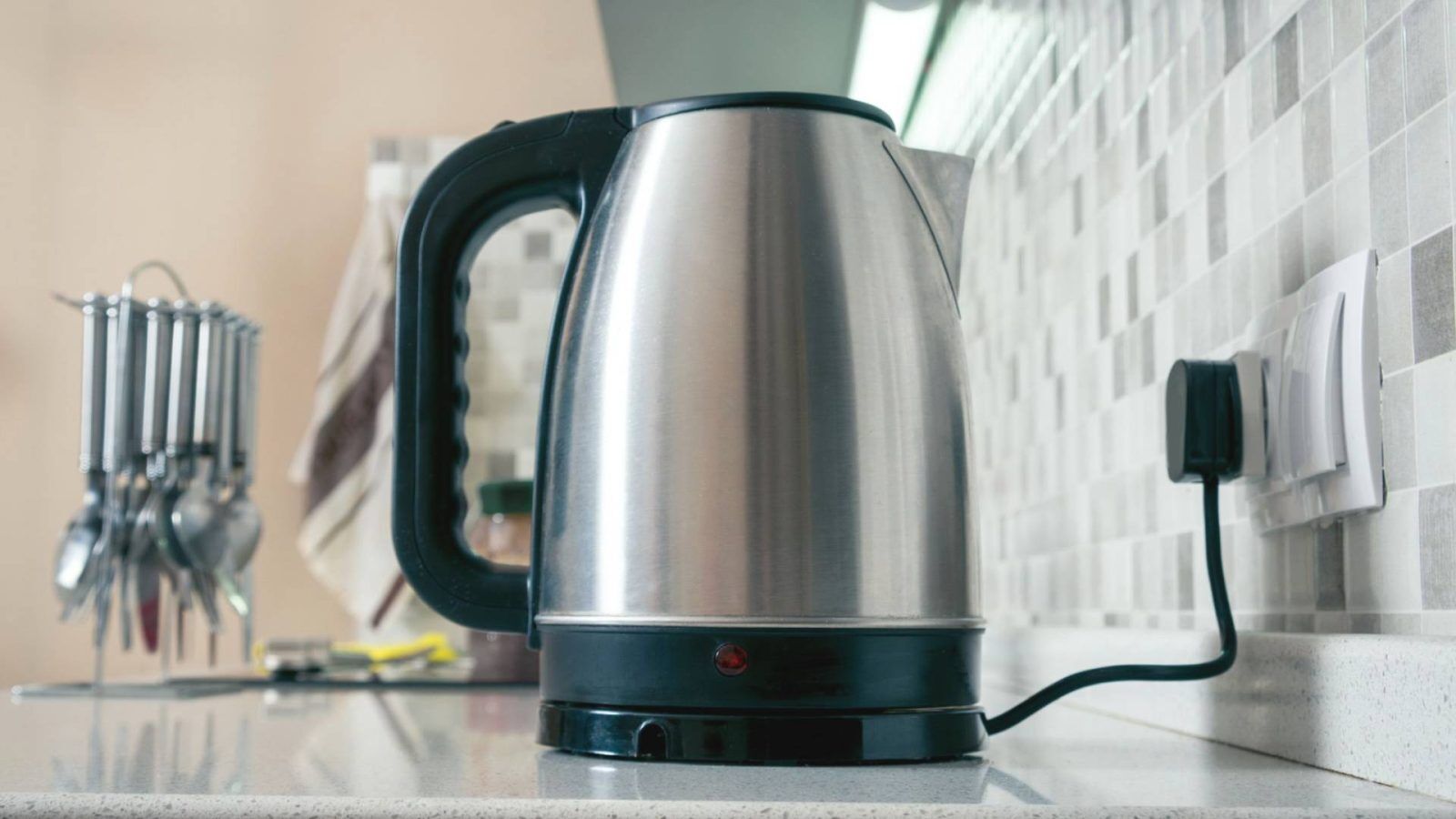 how-to-clean-a-kettle-with-baking-soda-clean-quicker